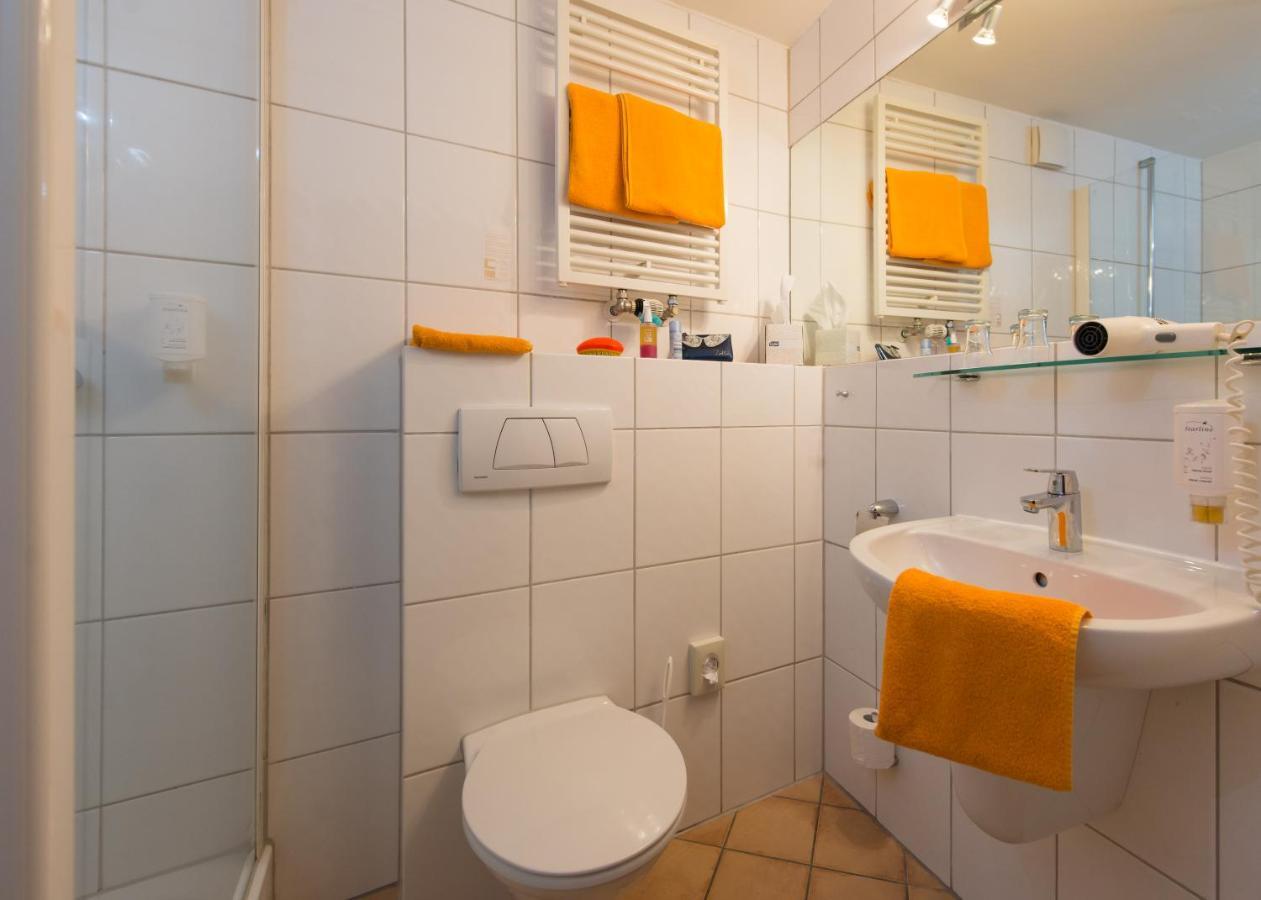 Hotel Ebnet Mutterstadt Extérieur photo